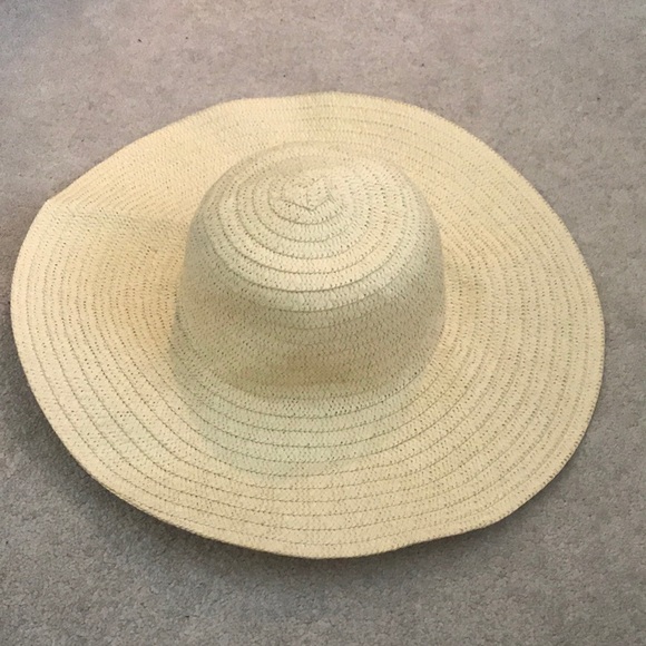 Beach hat - Picture 2 of 2